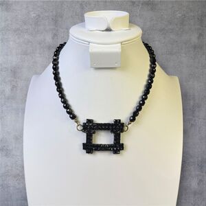 279. Vintage Black Glass Beaded Rhinestone Pendant Necklace‎